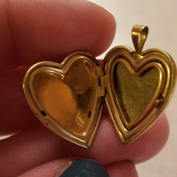 Gold locket - Picture 4 of 4